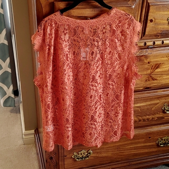 NWT 2X SHEER LACE TANK TOP - Picture 2 of 8